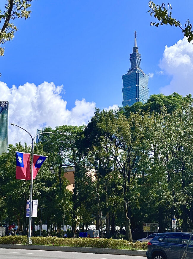 地下鉄乗り継いで次の目的地へ。