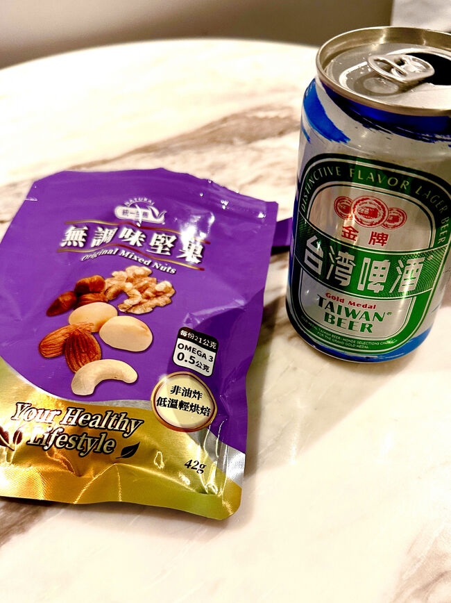 ホテルに戻って、お疲れ様。<br />明日は迪化街や臺北孔子廟等をブラブラと街歩き予定。