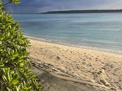 今日は海を遊び尽くします。
誰かのYouTubeで親切だったと紹介されていたショップSugar3にSUPを申し込みしました。前日の連絡で与那覇北ビーチ集合です。風や波を見て実施海岸は都度変わるそうです。