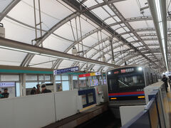 特急成田空港行に乗車して