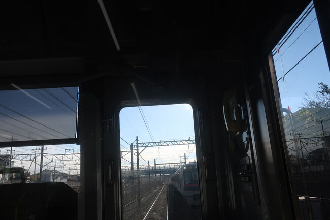 しばらくJR総武線と並走