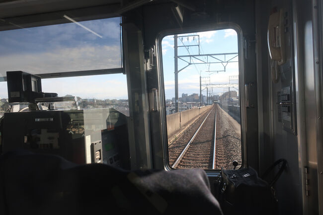 千葉中央からは京成千原線<br /><br />千葉急行電鉄が経営版単して京成電鉄が事業継承し､京成千原線となって現在に至っています<br />全線単線の路線で､複線線路を撤去したのかと思ったら､今後の複線化に備えて線路用地を確保しているらしい