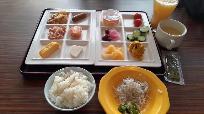 朝食はよくある感じです<br />伊豆らしくあじの干物もありました<br />コーンスープがやけに美味しかった<br />11時チェックアウトなのでゆっくり滞在できました<br />このホテルはお風呂への階段だけが問題ですね