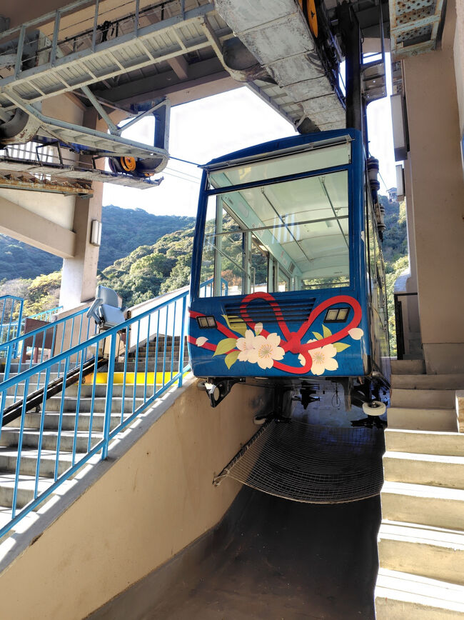 戦乱の時代に思いを馳せたあとは、ロープウェイでお城へ。