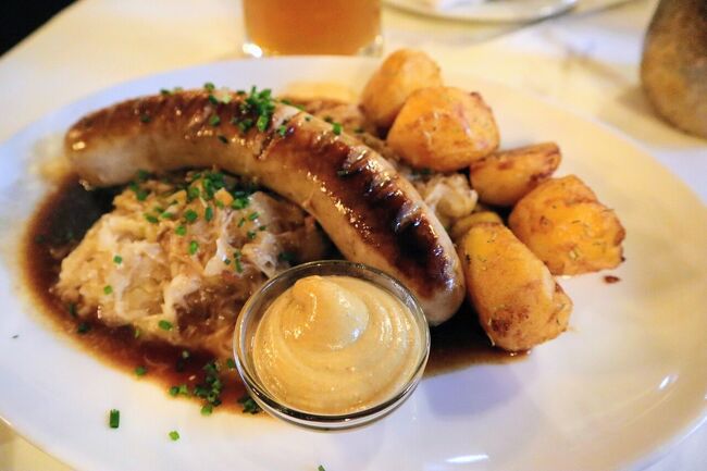 焼きソーセージ<br />ソーセージに付けるマスタードが甘めで美味しいです