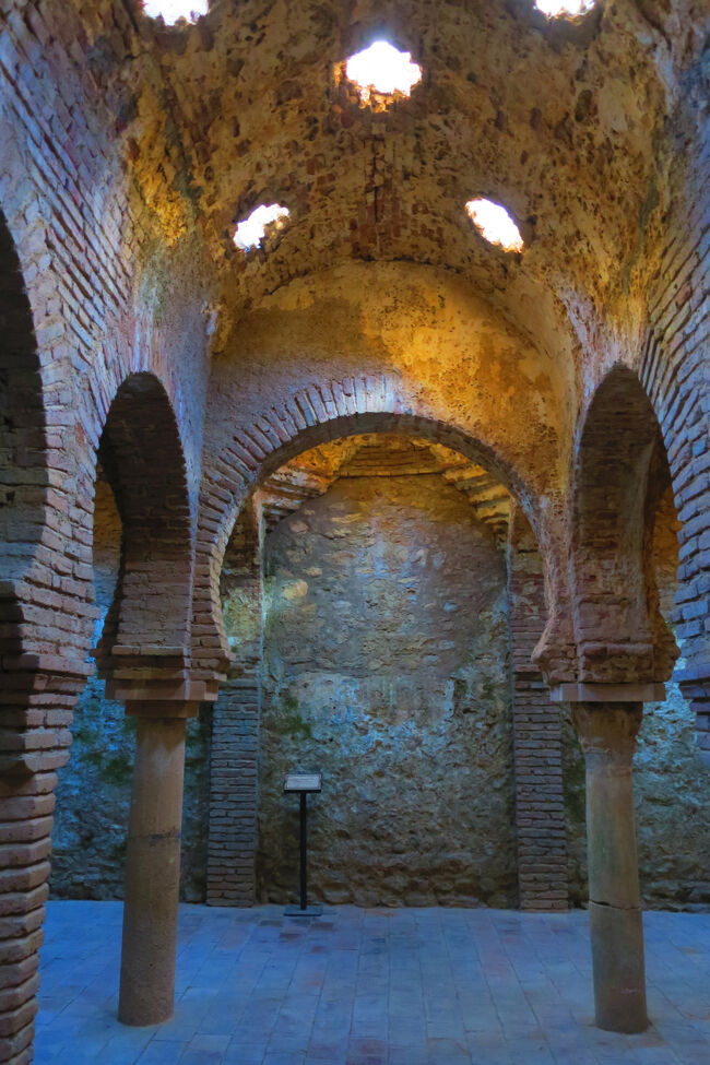 今のサウナと同じなんだなぁと、何となく親近感がわきました。座浴(座ってお湯につかる)もあったみたいで、昔から変わらないんやね～としみじみ。あぁ～温泉行きたいｗ