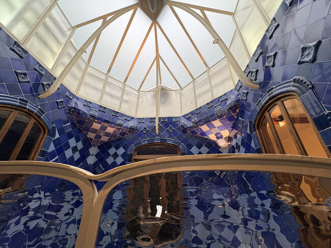 カサバトリョは常にリノベされているのでしょうか？<br />どこを見てもツヤッツヤ！