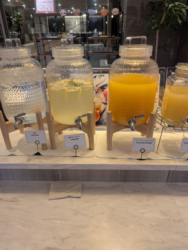 お水やジュース