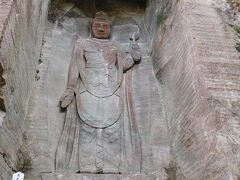 ここには百尺観音があります．大きいです．