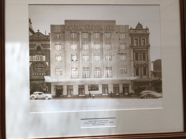 館内には嘗ての栄光のホテルの様子？写真が展示されています。　<br /><br />さてホテルを出て､､､､､､