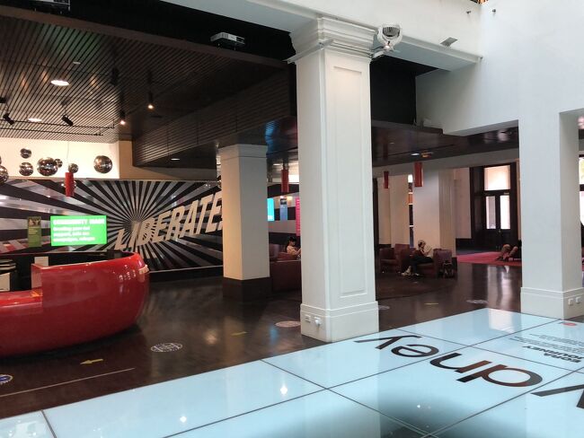 現在Customs Houseは図書館やレストラン、会議等々のレセプション等に使われています。