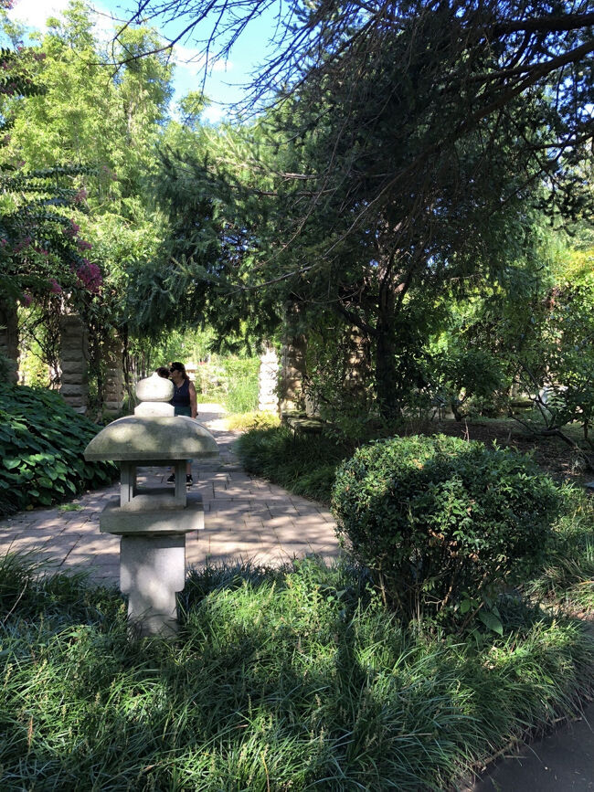 各種の木々が配されているこの植物園は温室も有ります。<br /><br />又日本人には到底日本庭園には見えない日本庭園もどきも有りました。<br /><br />