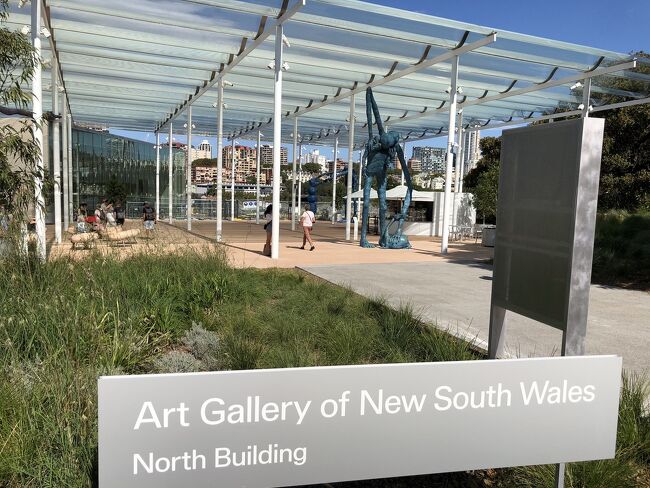 随分長い事工事をしていましたが2022年12月にopenした新館(North Building)の新しい入口です。