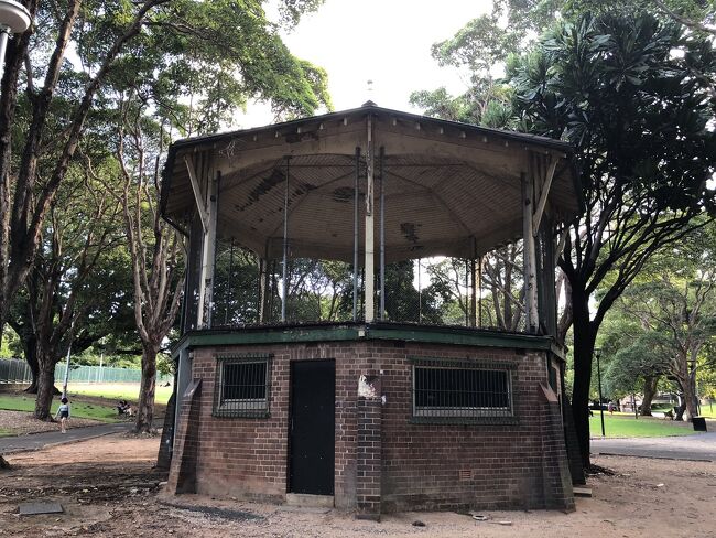 この公園内の建物は嘗ては何に使われていたのでしょうか？