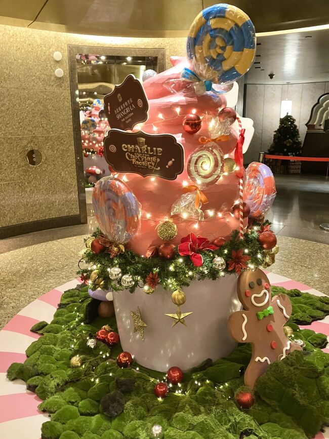 朝食会場へ<br /><br />(これは食べられません飾りです)