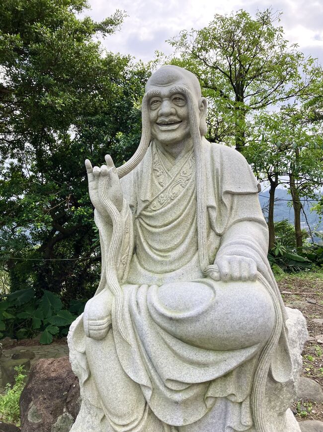 眉毛びろ～ん<br />(長寿の象徴)