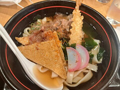 将軍きしめんを食べました。
海老の天ぷらにお肉ものってる具だくさんきしめんでおいしかったです。
きしめん好きだなー。

以上、山陰の旅4日目でした。

今回、3泊4日の山陰の旅でしたが、竹田城雲海、鳥取砂丘、足立美術館、出雲大社、宍道湖、松江城などなど、盛りだくさんで大満足な旅行でした！！