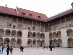 ヴァヴェル城旧王宮です
内部見学ができます