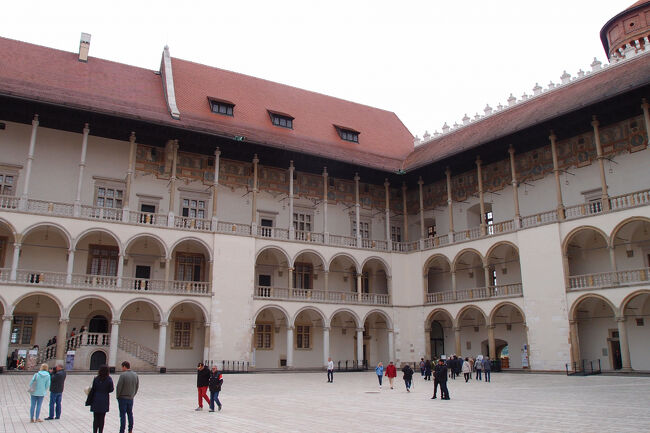 ヴァヴェル城旧王宮です<br />内部見学ができます