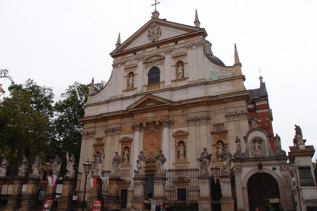 聖ペテロ聖パウロ教会です<br />グロツカ通りに建つルネッサンス様式の教会です