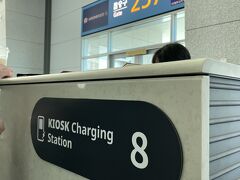 朝一の大韓航空でインチョンに到着
関空でアエロメヒコの発券できず「インチョンの搭乗口で発券のご用意ができますのでトランジットでお越しください」なんて優しい～の大韓航空様
このカウンターでボーディングパス頂きました

