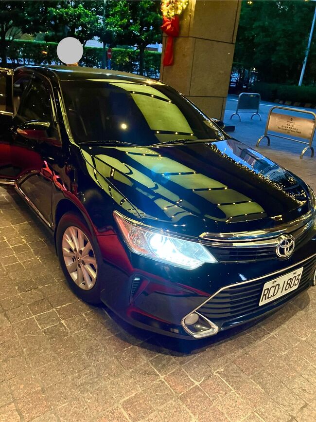 トヨタの”カムリ”ね笑<br /><br />三連泊のお宿に到着う<br />シャングリラ・ファー・イースタン・タイペイ<br />略して「シャン・ペイ」