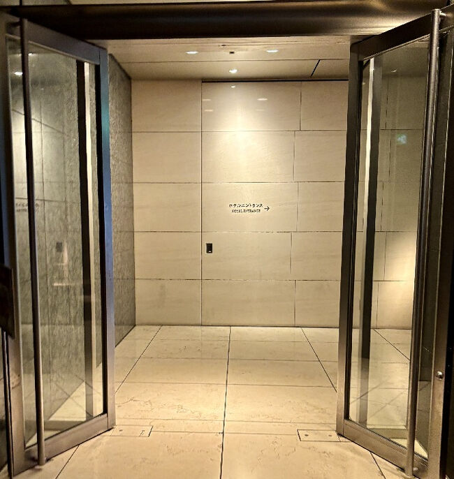 すぐ突き当りになるので、右へ