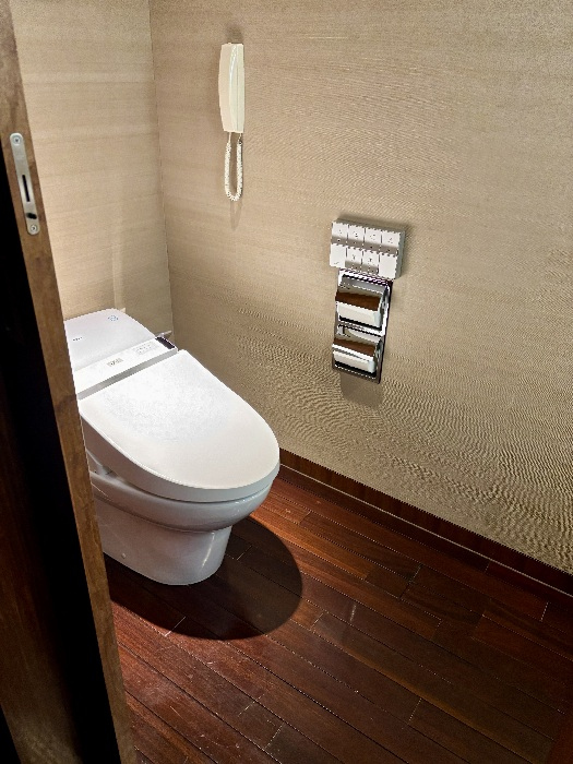 クラブインターコンチネンタル スイートキング<br /><br />おトイレ