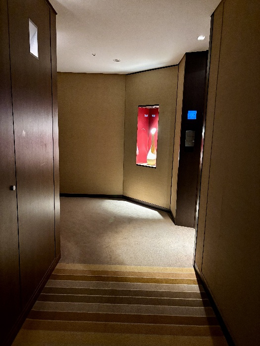 いよいよ今回アップグレードしていただいたスイートルームへ