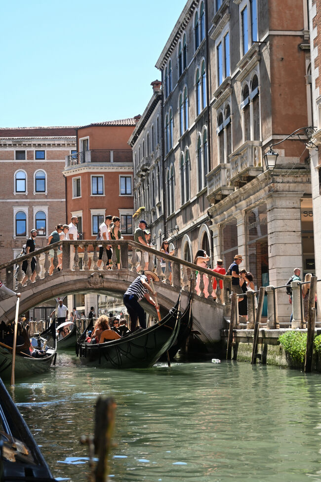 最後は下船待ちのゴンドラで大渋滞。ただ、料金は固定なので乗れば乗るほどお得というわけで、こんな渋滞なら大歓迎である。なんだかんだで1時間ほど楽しめた。いつの間にゴンドラ乗り場にも大行列ができていたので、空いているときに迷わず乗ったほうがよいだろう。
