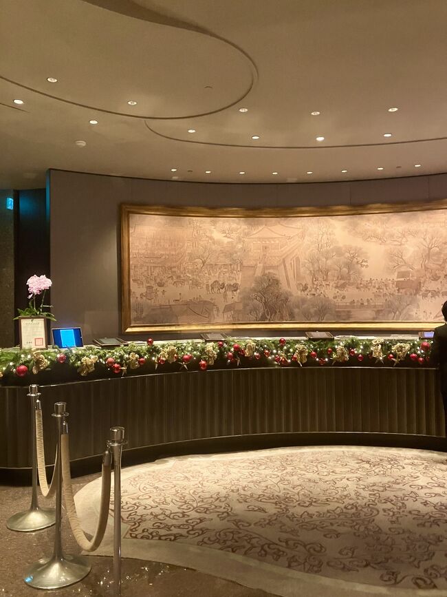 立派なフロントですわー<br />ツアーだから<br />ガイドさんがチェックインを手伝ってくれる<br />有難い^ ^