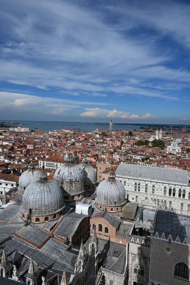 牢獄の見学後は鐘楼へ。エレベーターが設置されており、フィレンツェのように長い階段をのぼる必要はない。ありがたい。