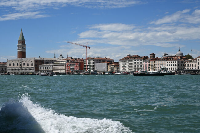名残惜しいが、帰りの電車もあるので帰還。洋上からのサン・マルコ広場の眺めが素晴らしかった。