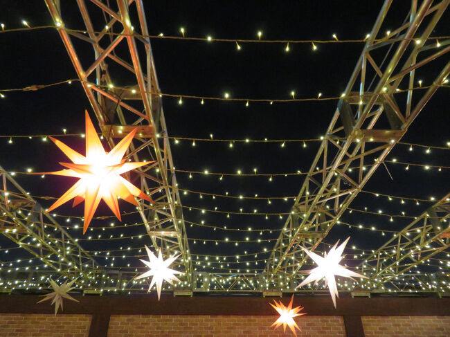 クリスマスマーケット内をてくてく(^^)/