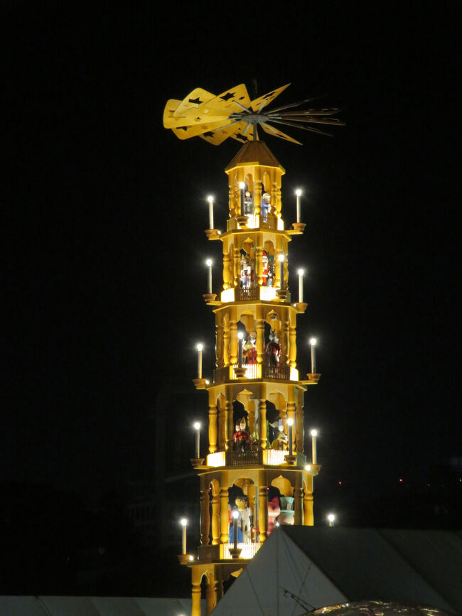 クリスマスマーケット内をてくてく(^^)/