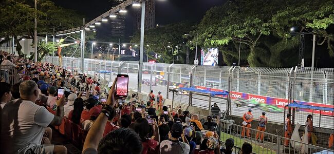 １周目です。スタートの混乱もなく、目の前を全車が通過していきました。スタート直後が一番盛り上がっていたと思います。