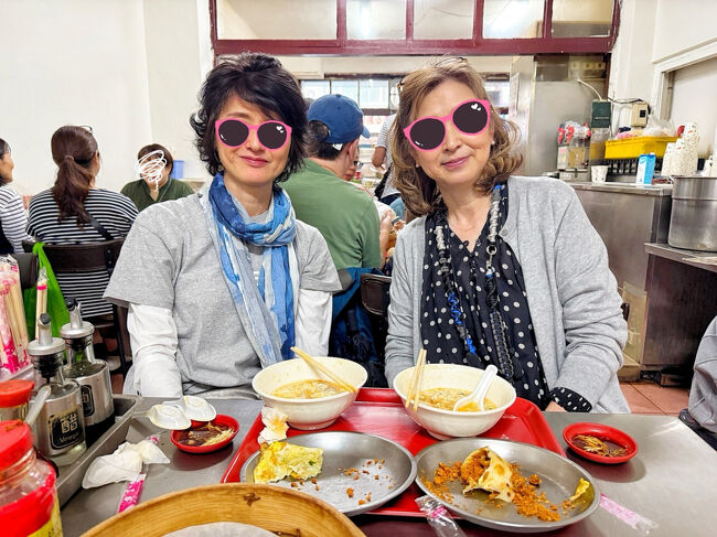 相席になったおじさん<br />ペナン在住でお仕事で台湾に来てるとな！<br /><br />私たち今年の2月に行きましたよー<br />と会話に花が咲き<br />姉とfacebookで繋がり<br />写真撮ってもらいました！<br />ありがと～