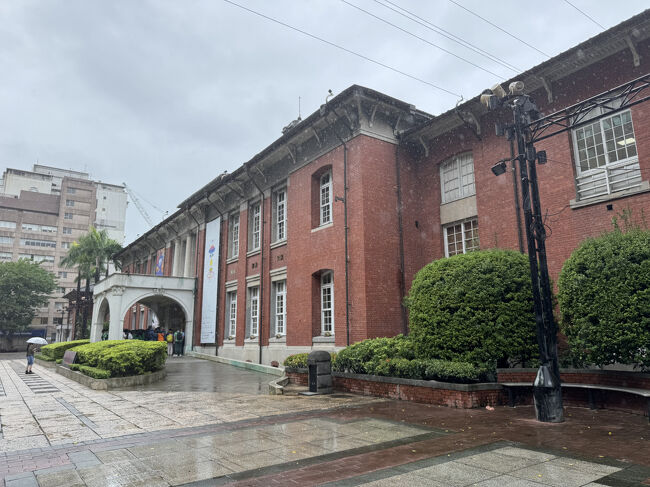 10時になったのでやってきました<br /><br />Museum of Contemporary Art Taipei 台北當代藝術館<br />https://maps.app.goo.gl/h8ohS5M1WwJr39gcA?g_st=ic<br />