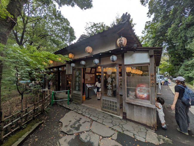 そば屋は色々ありますが、青木屋へ入ります