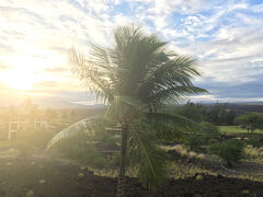 毎朝マウナケアから登るサンライズを見るのが楽しみ