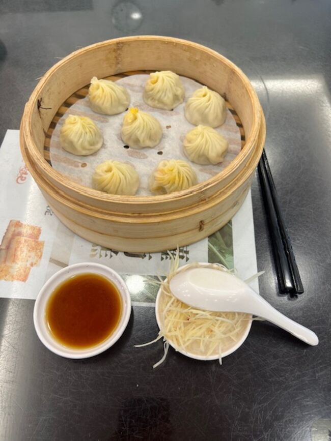 蟹味噌入り小籠包！