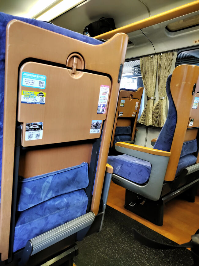 車内はこんな感じ．