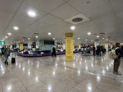 ビルバオから飛行機でバルセロナ空港に到着しました。１５時くらい。