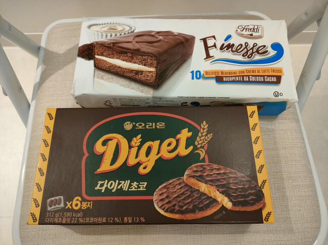 東大門の「No Brand」ではこの二つを買いました。いつも買うベーグルは売り切れなのかありませんでした。