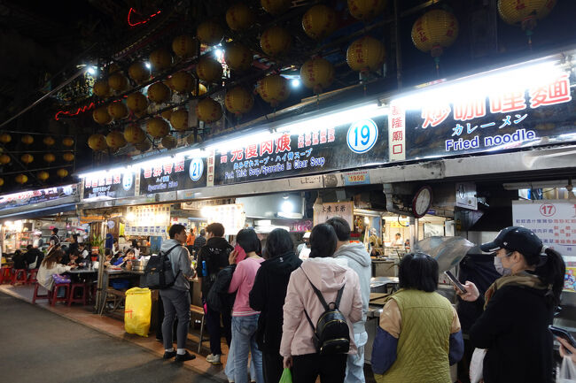 むっちゃ並んでる…のは、今日はやめときましょう。