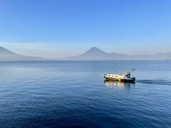 船「ランチャ」は大切な交通手段です