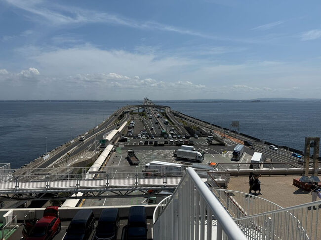 木更津側は、陸で繋がっているってこと。<br />そうなんだー。<br />川崎側も木更津側も、どっちもトンネルだと思っていたよ。<br />知らなかった～♪<br />