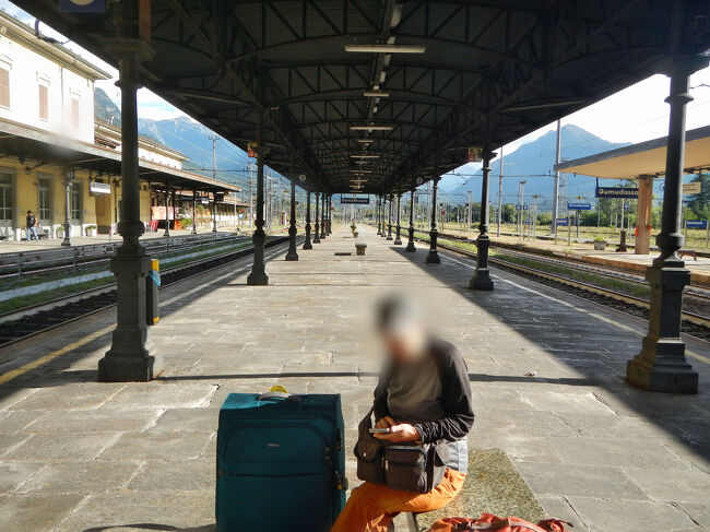 同行者も退屈している。