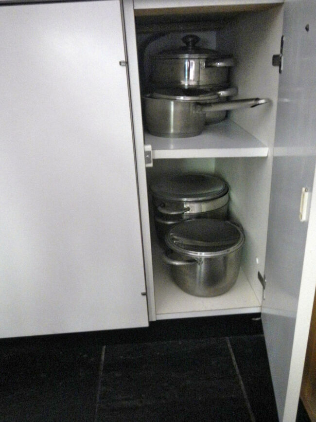 鍋類もたくさんあって、重宝した。