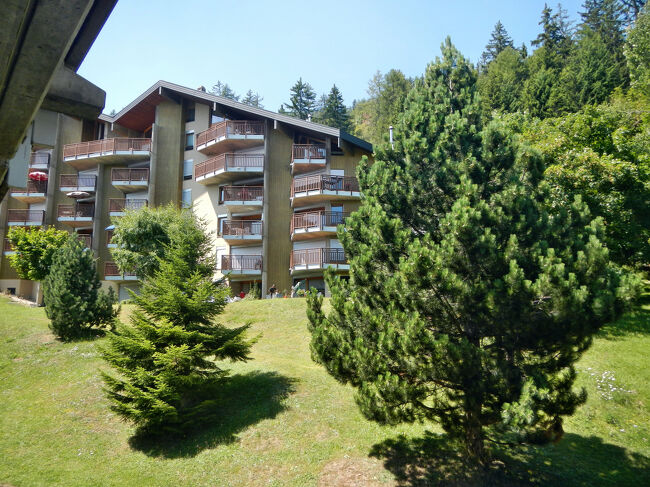 正面やや左(北)方向にこんな景色が見られる。<br />※アンゼールのハイキングレポートは<br />その1 https://4travel.jp/travelogue/12002653 <br />その2 https://4travel.jp/travelogue/12013411 <br />その3 https://4travel.jp/travelogue/12019827<br />をご覧ください。